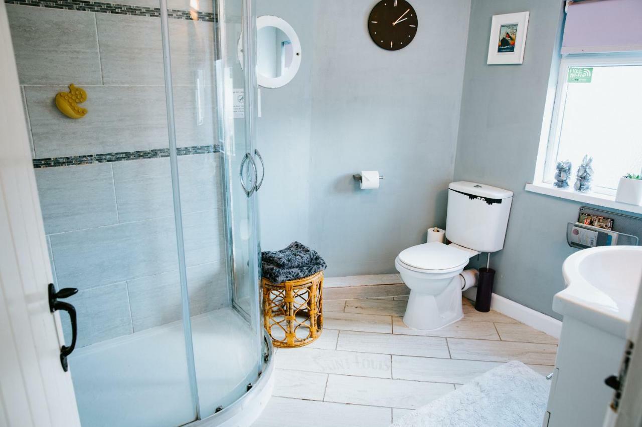 Hamilton Lodge - Cottage Sleeps 8 菲什加德 外观 照片